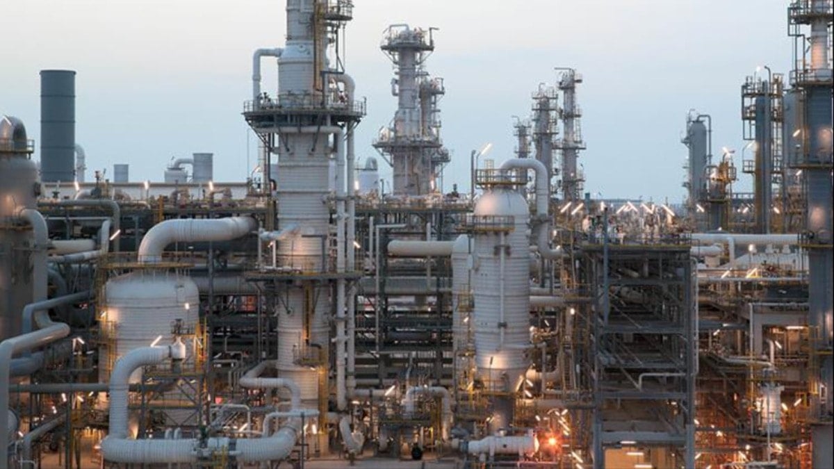 Ekonomi yönetimi burnunun dibini göremiyor