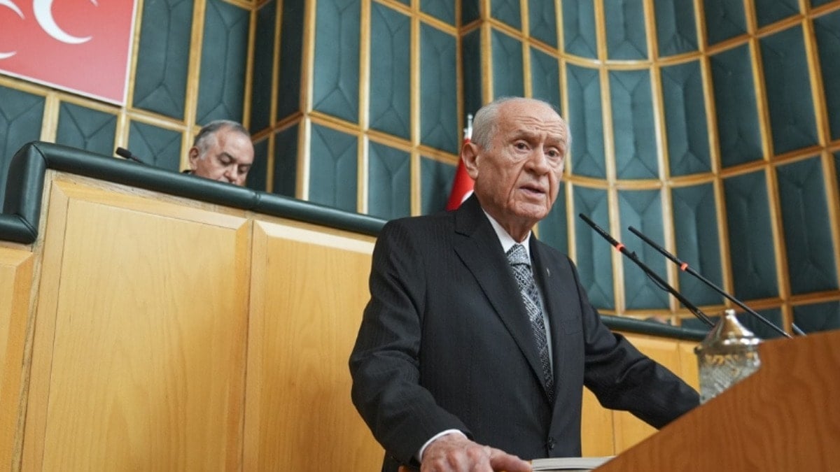 Bahçeli: ‘Hamaney’in katledilmesi alçaklıktır’