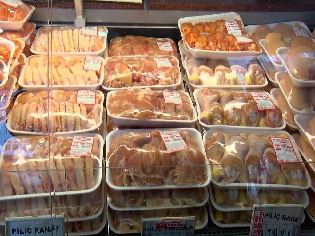 İhracat kısıtlaması kalktı! Tavuk fiyatlarına iki gün arayla peş peşe zam geldi!