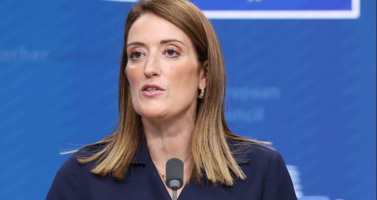 Katliamcı alçakları öve öve bitiremedi!