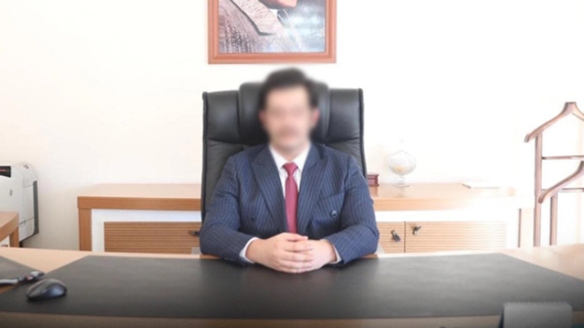 Vali yardımcısı sekreterin evinde kanlar içinde kaldı