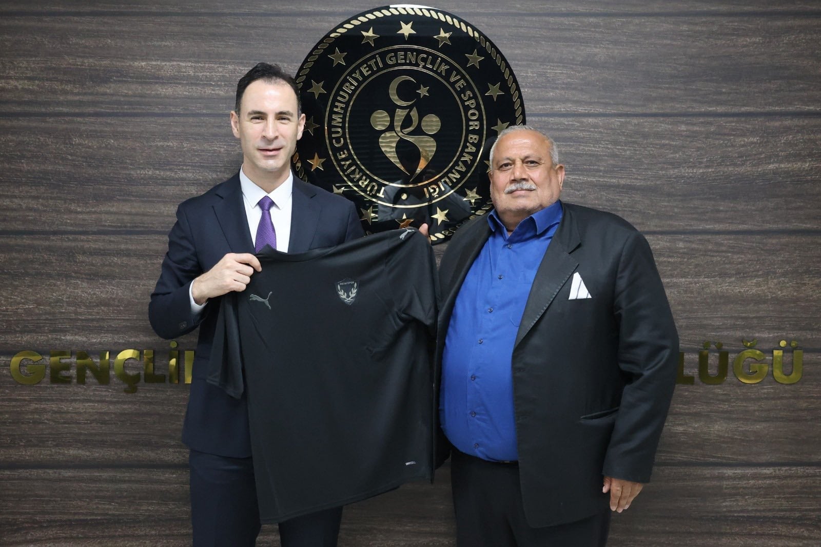 Hatayspor'un rehin tutulan malzemeleri Antakya'ya getirilecek