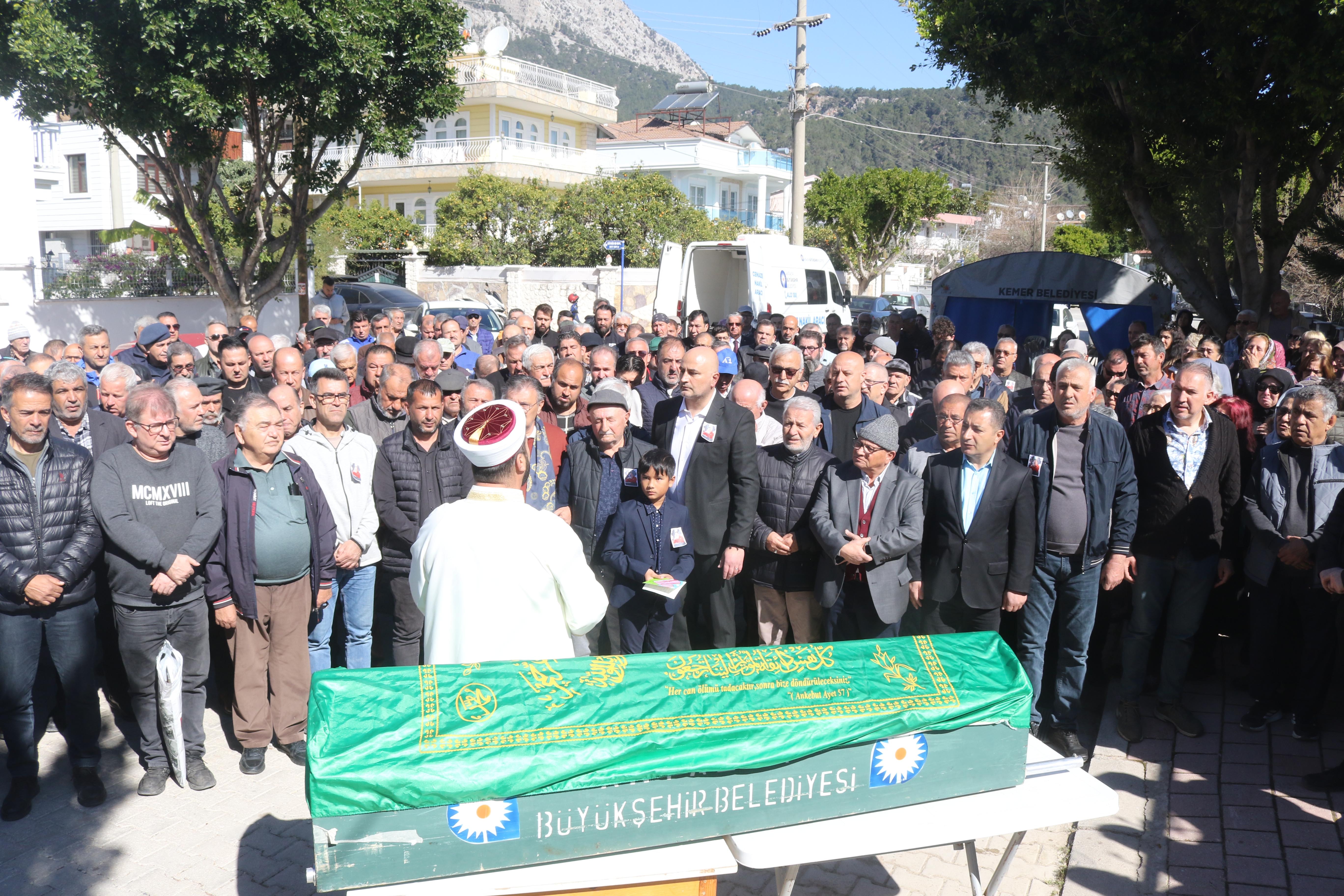 Engin Fırat son yolculuğuna uğurlandı