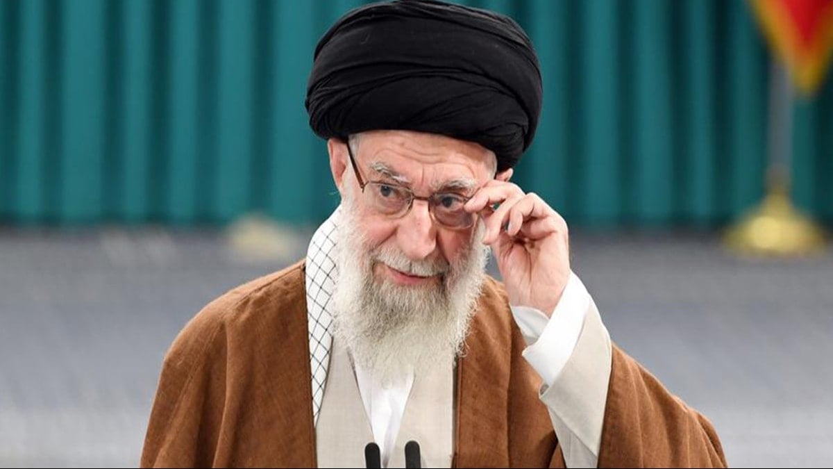 İran lideri Hamaney için Kars'ta anma ve taziye programı düzenlendi