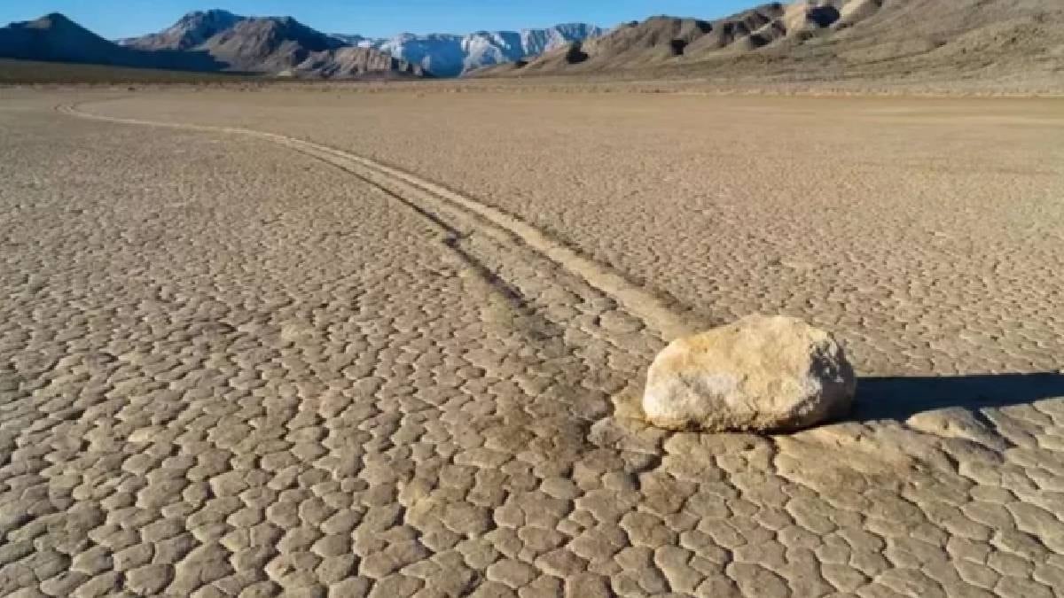 Dünyanın en sıcak yeri olan Ölüm Vadisi'nde nadir doğa olayı