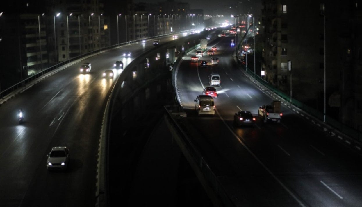 Saat 9'da ülke kararacak, dükkanlar kapanacak: Yeni karar alındı