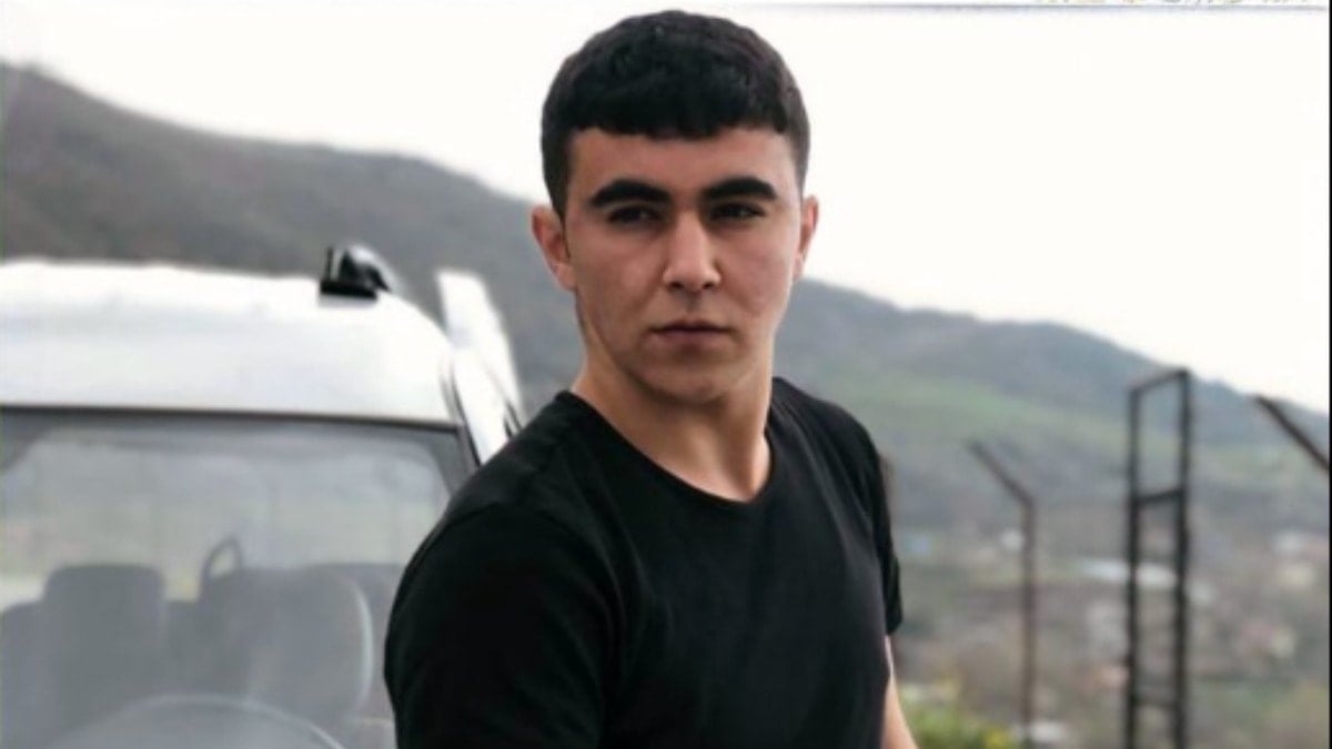 Lokantada otururken tabancayla vurarak öldürüldü