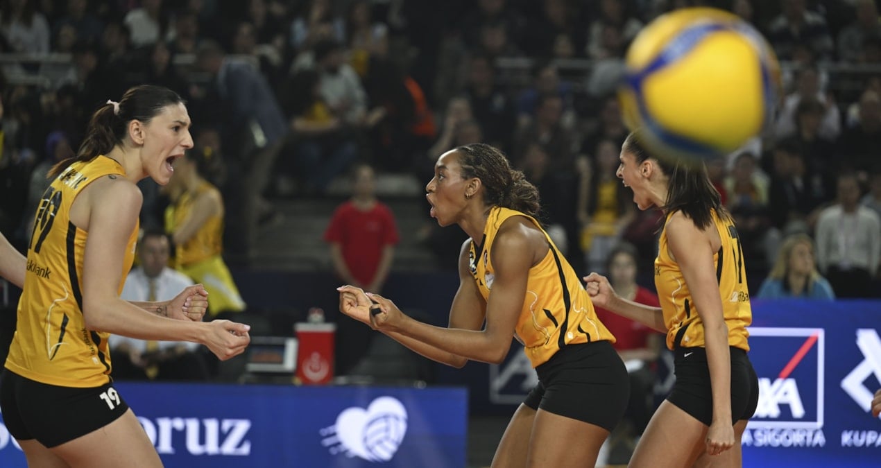 Kadınlar Kupa Voley'de şampiyon VakıfBank! Bir ilke imza attılar