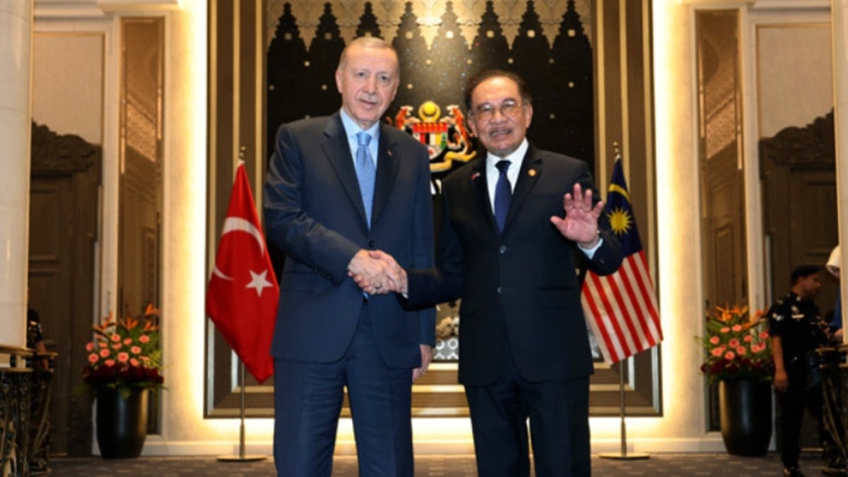 Erdoğan, Malezya Başbakanı İbrahim ile görüştü