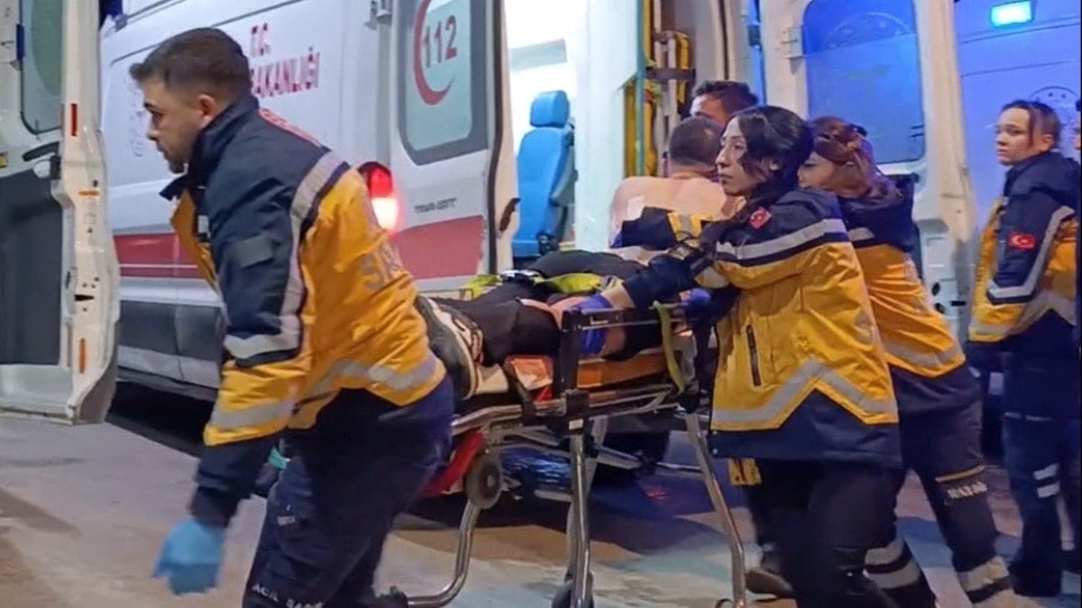 Restoranda müşteriler arasında bıçaklı kavga