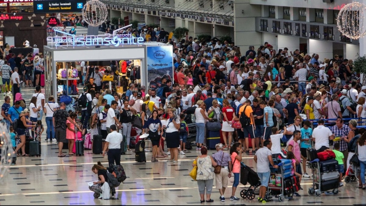Tek bir çağrıyla Türkiye seyahatlerini apar topar iptal ettiler