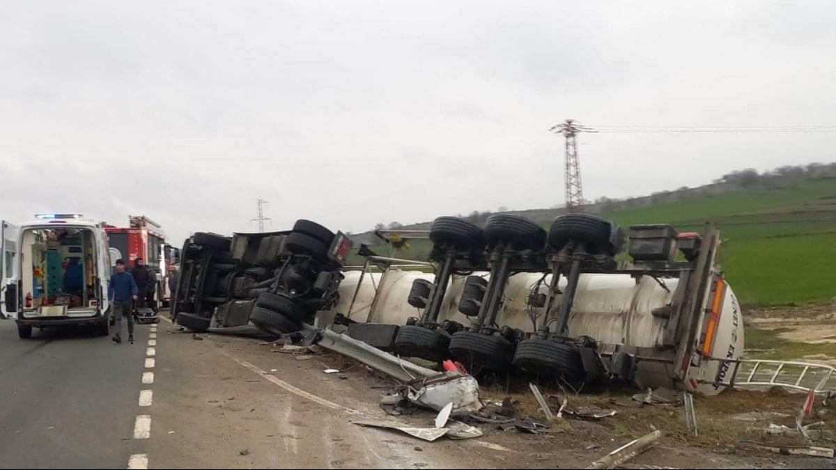 Tekirdağ'da ayçiçeği yağı yüklü tanker devrildi: 1 ölü