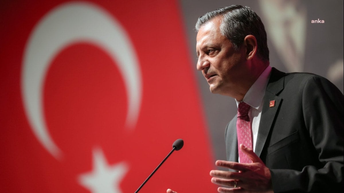 CHP lideri Özgür Özel’den 14 Mart Tıp Bayramı mesajında 'direniş' vurgusu