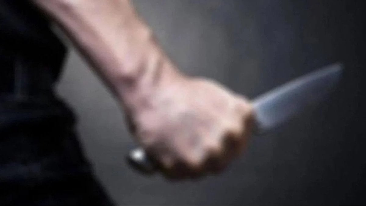 Markette başlayan kavgada kan aktı! 17 yaşındaki çocuk göğsünden bıçaklandı