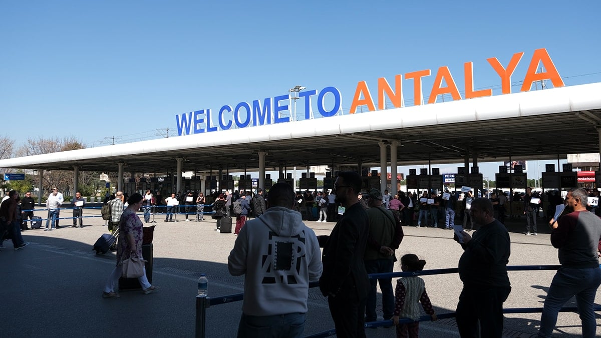 İranlılar sessiz sedasız Antalya'ya gelip çalışmalara başladı