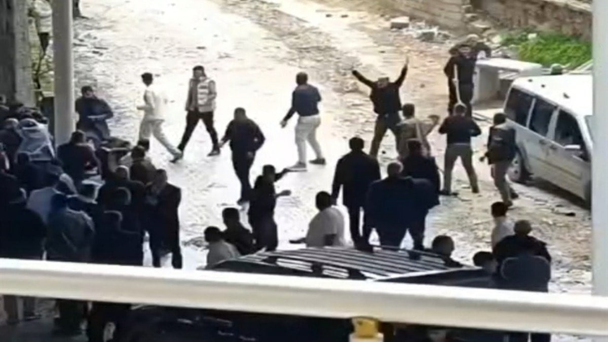 Bayram günü mahalle savaş alanına döndü! Çocukların kavgasına aileler karıştı: 3 ölü