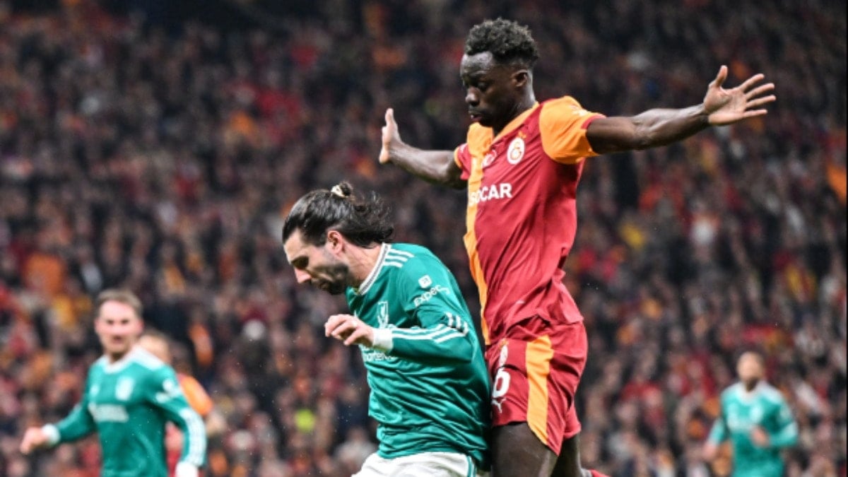 Galatasaray'da Davinson Sanchez şoku