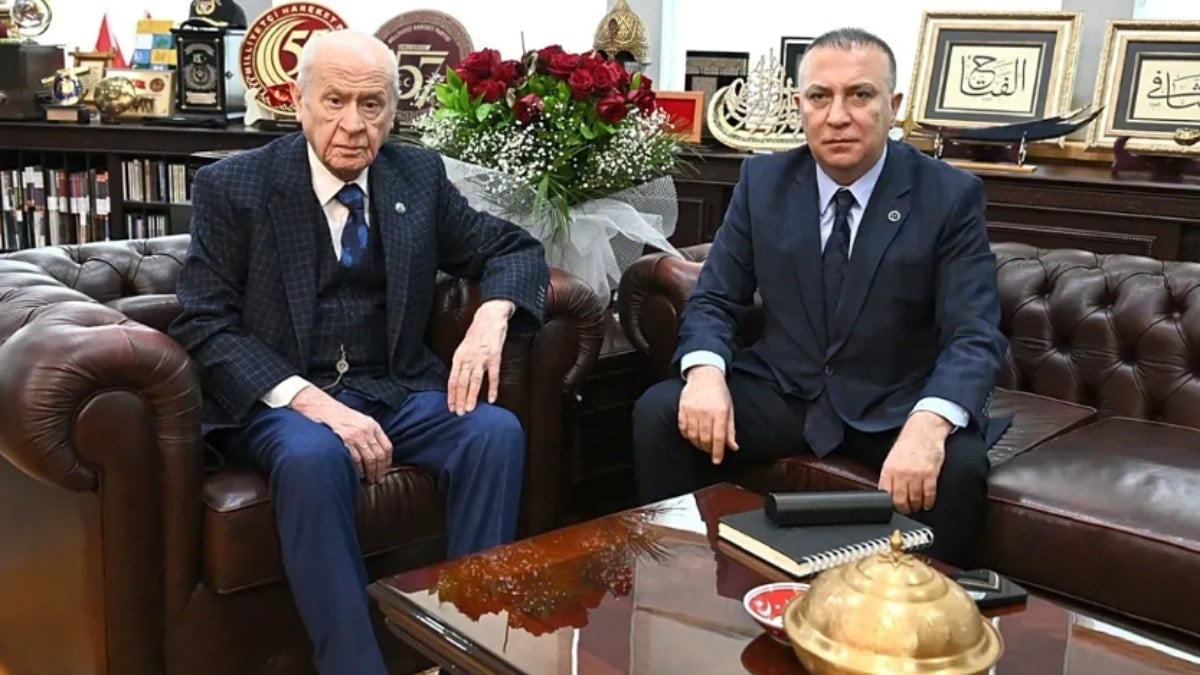 MHP'de ajan krizi teşkilatları ikiye böldü