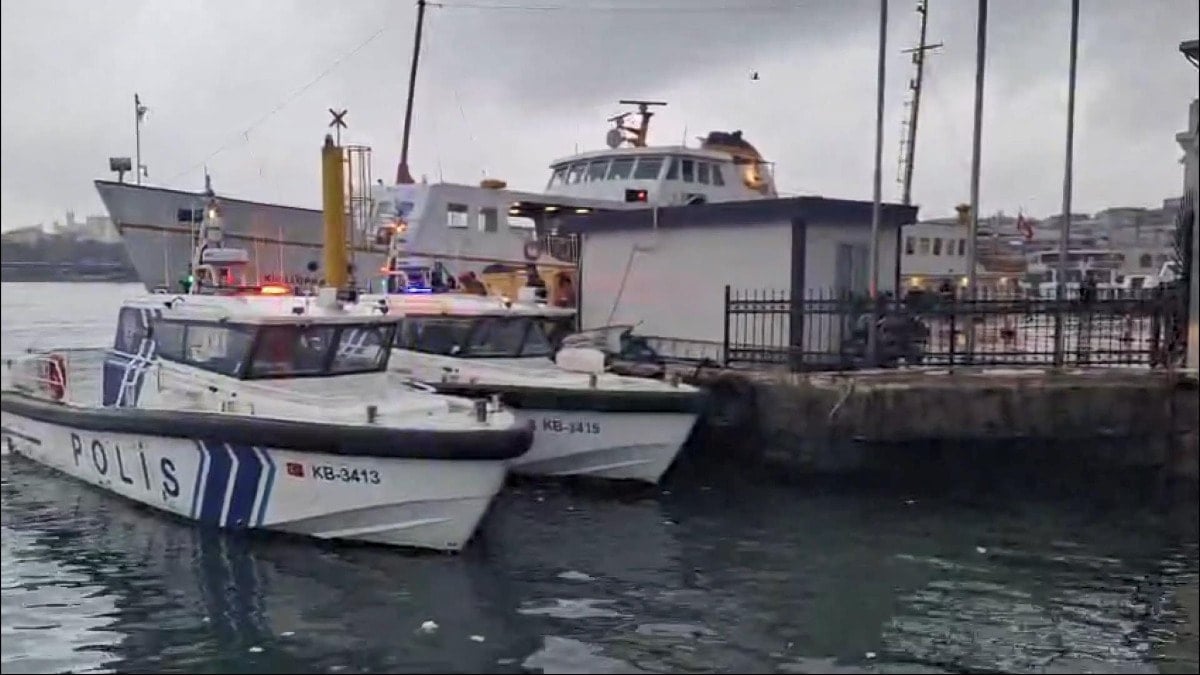 Kadıköy'de denizde erkek cesedi bulundu!