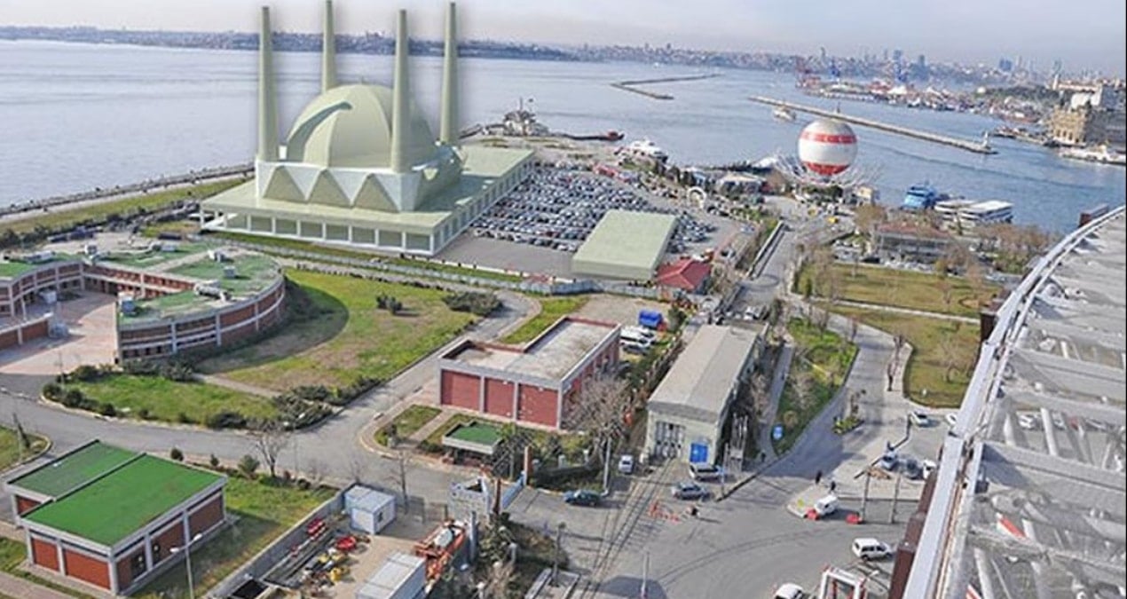 Trafik felç olacak! Kadıköy'de cami projesi için otopark kapatıldı
