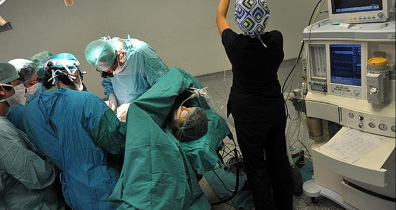 Ameliyat sırasında neşterli kavga!