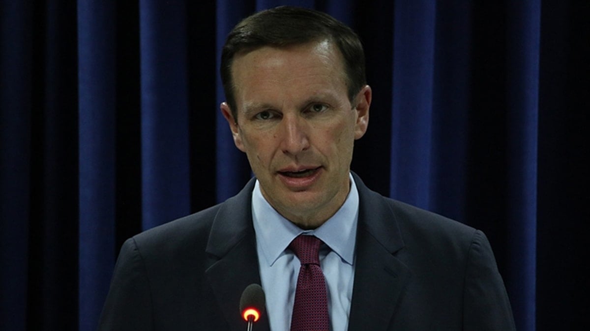 ABD'li senatör İsrail'e ateş püskürdü