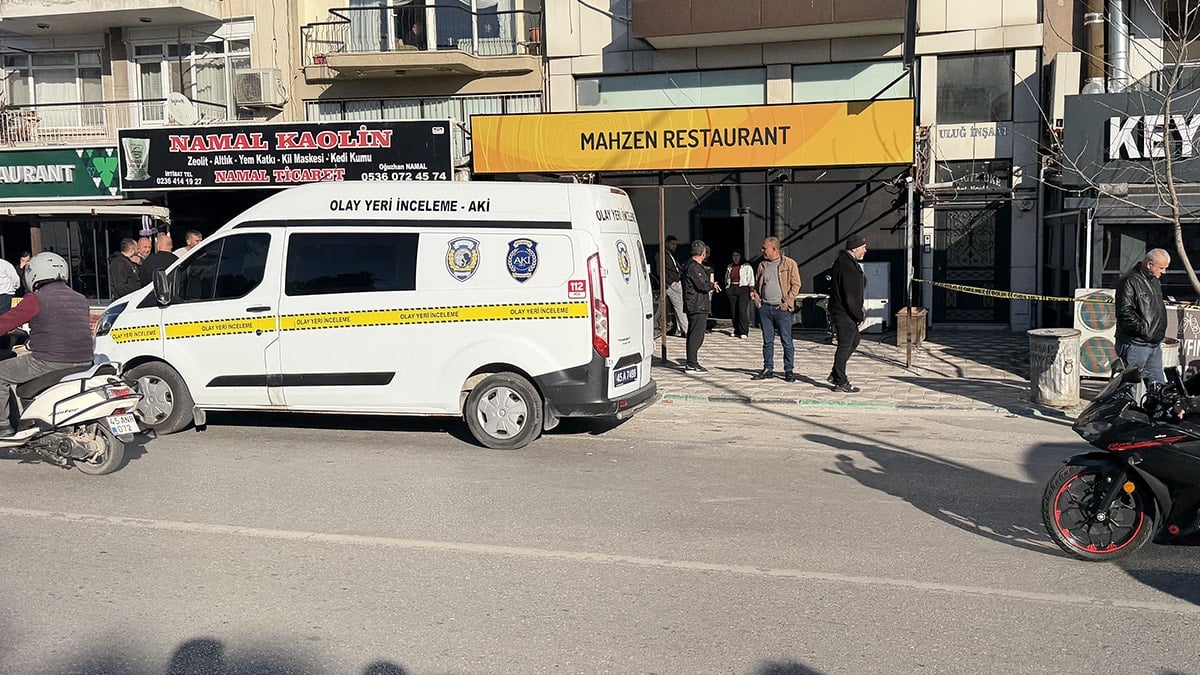 Manisa'da bıçaklı kavga: 1 ölü, 2 ağır yaralı