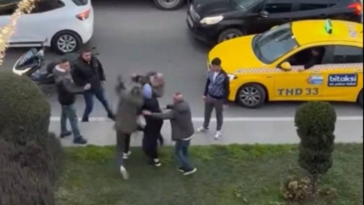 Oruç açmadan önce kemelerle birbirilerine saldırdılar! Sultangazi'de pes dedirten kavga