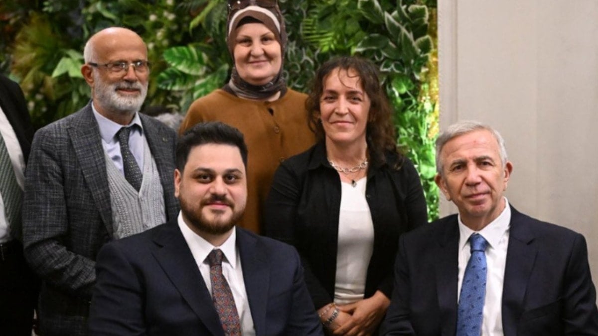 Yan yana gelmek mecburiyetindeyiz