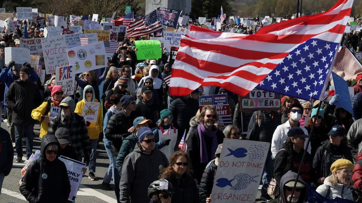 ABD halkı, Trump yönetimine karşı sokaklara çıktı