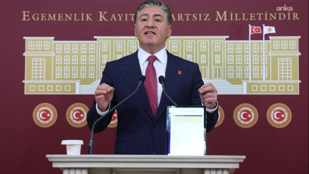CHP'li Murat Emir'den iktidar medyasına tabletli yanıt: Taşınmaz beyanı böyle yapılır