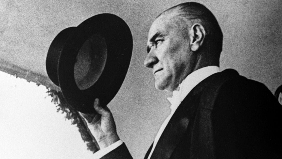 Diyanet’in Atatürk’e vefasızlığı 800 hafta oldu