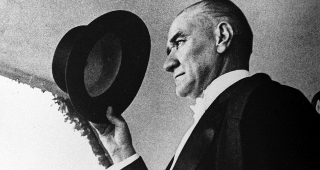 Diyanet’in Atatürk’e vefasızlığı 800 hafta oldu