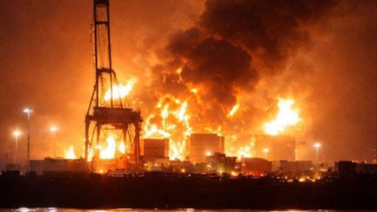 Petrol fiyatları yeniden 100 dolara dayandı: İran saldırıları Körfez'de petrol bırakmıyor