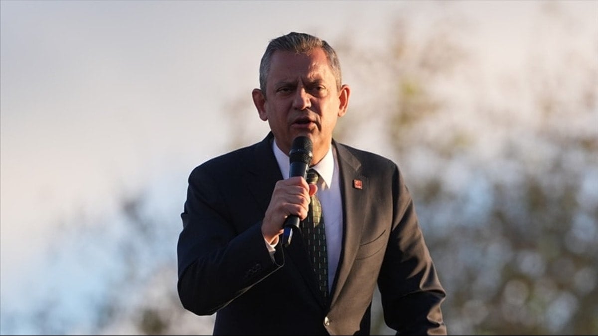 Özgür Özel'den çok konuşulacak 'Muhittin Böcek' mesajı...