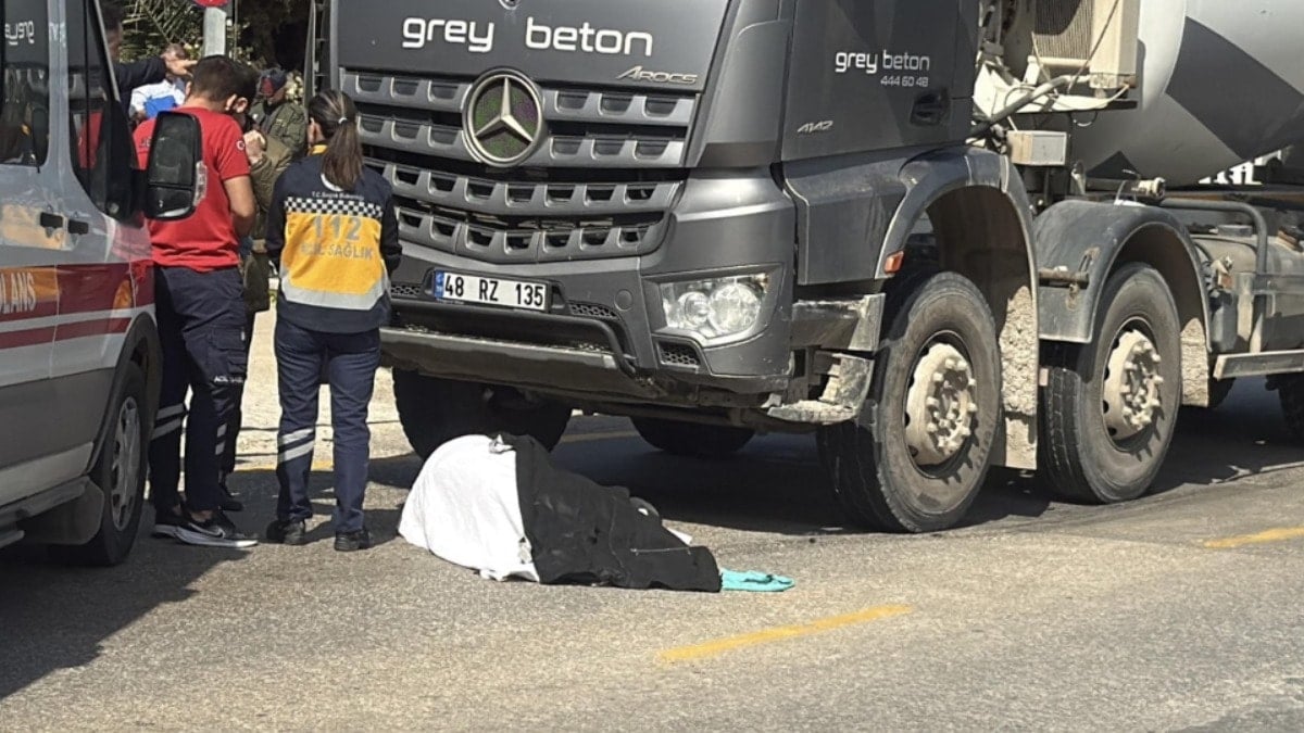 Ünlü iş insanı beton mikserin altında kalarak can verdi