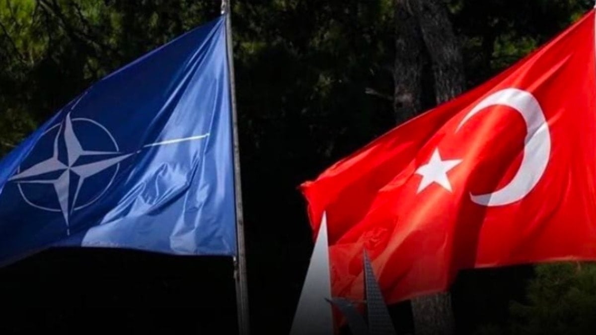 Türkiye'ye atılan ikinci İran füzesini NATO engelledi