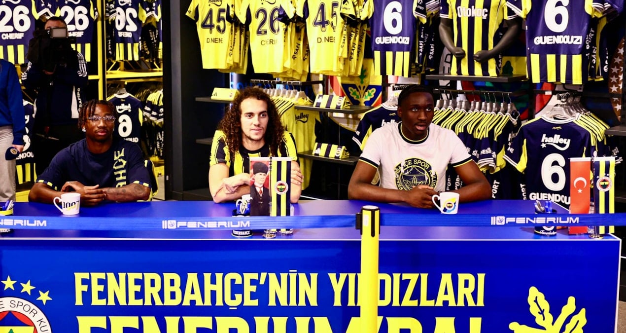 Fenerbahçe'nin üç yıldızı taraftarla buluştu