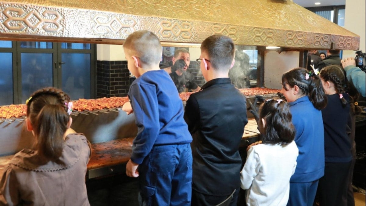 Devlet korumasındaki çocukları ifşa ettiler