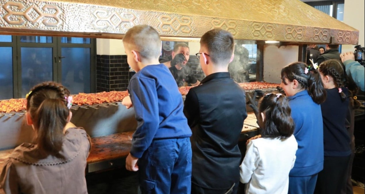 Devlet korumasındaki çocukları ifşa ettiler