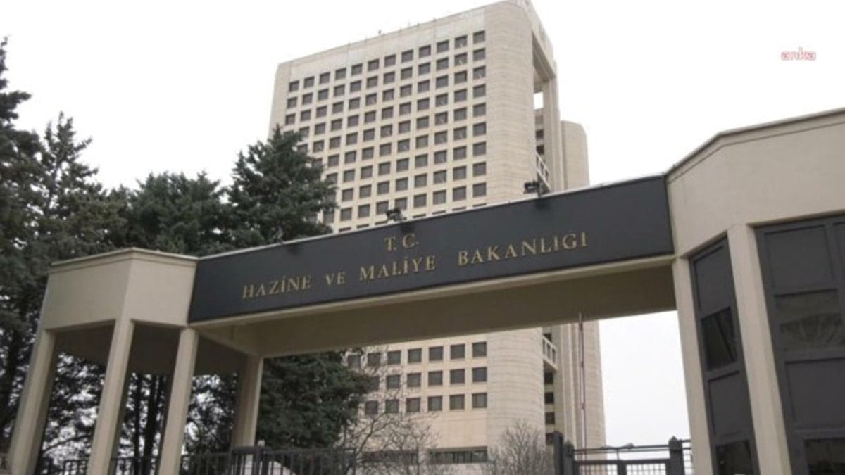 Savaş beklenirken altın borçlandık