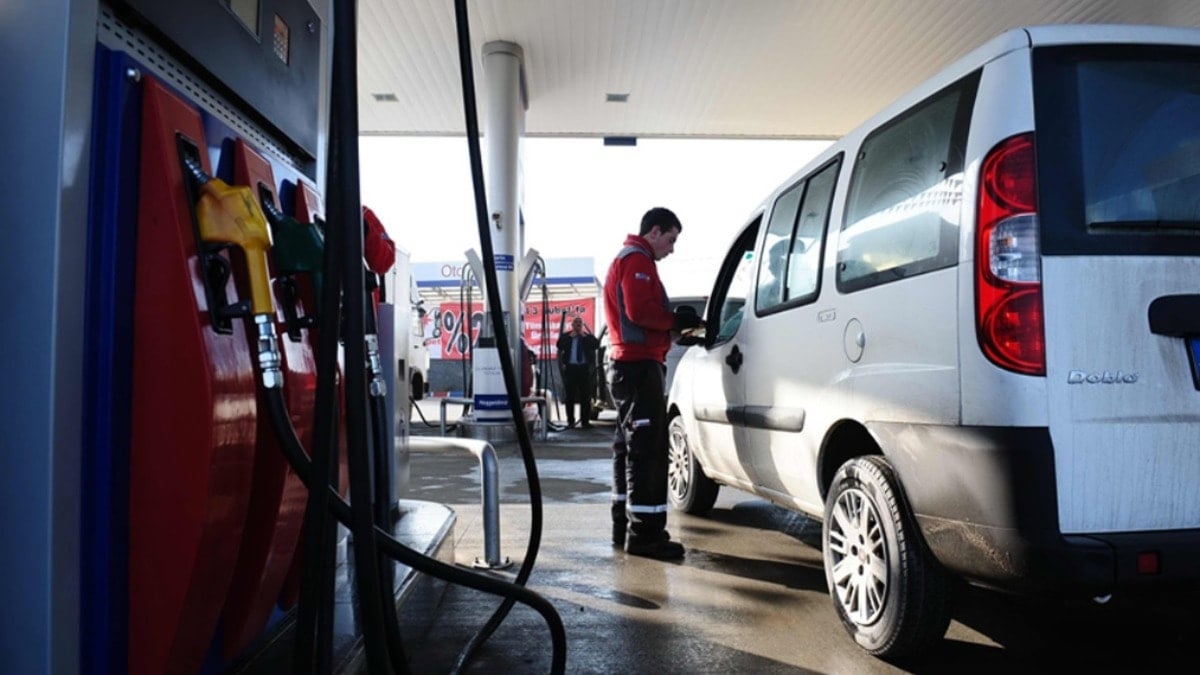 Akaryakıt zamlarında zirveye oynuyoruz