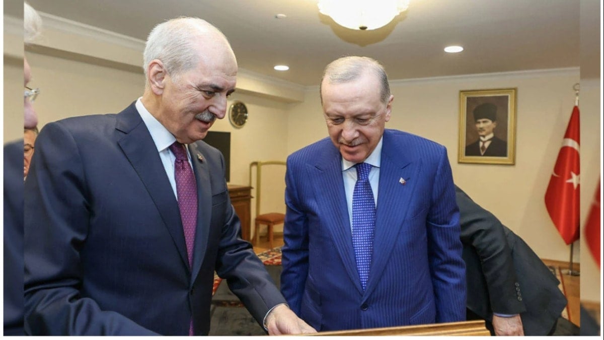 Kurtulmuş'tan Erdoğan'a Sırrı Süreyya Önder hediyesi