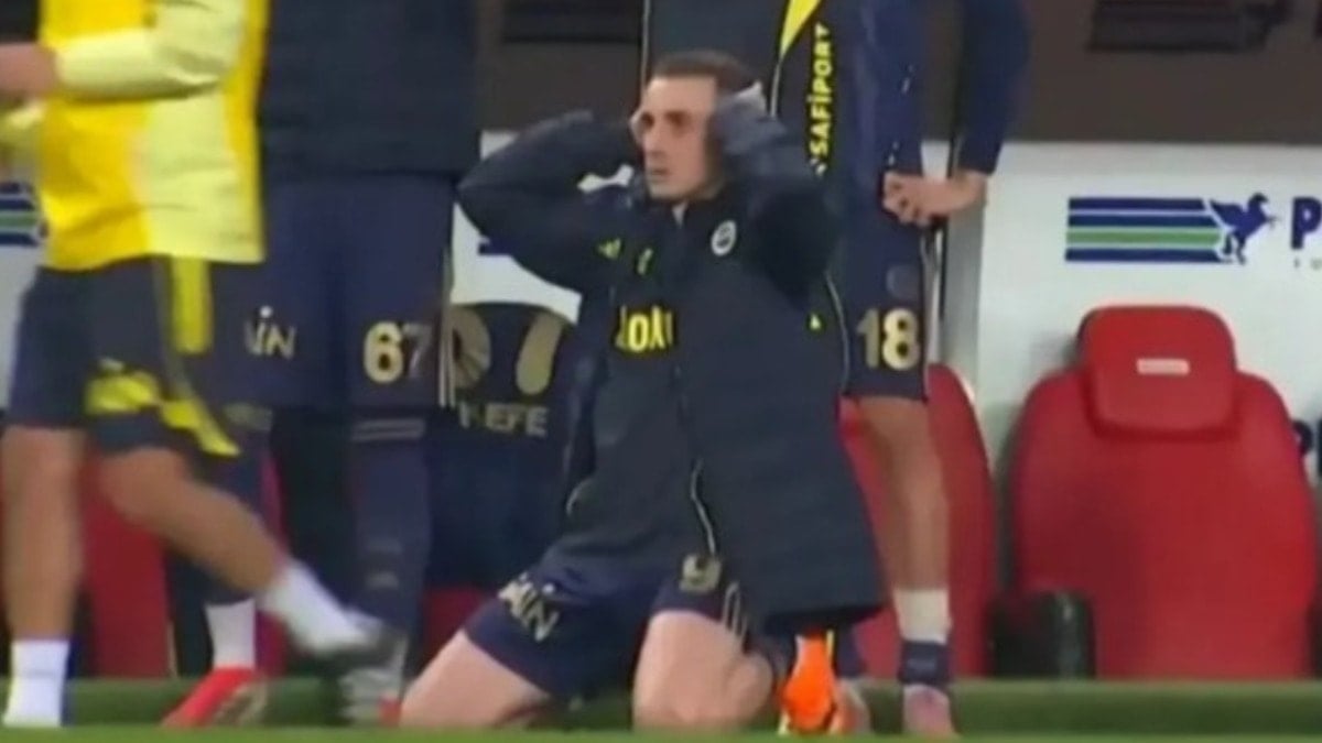 Fenerbahçe'ye 90 artı 6'da direk kabusu! Kerem'in görüntüsü gecenin özeti gibi