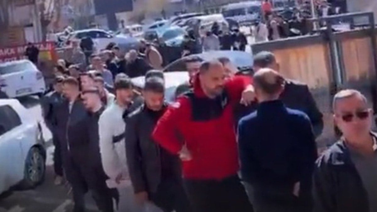 Bu plakayı kullanmanın cezası 280 bin lira! Duyar duymaz kuyruğa girdiler