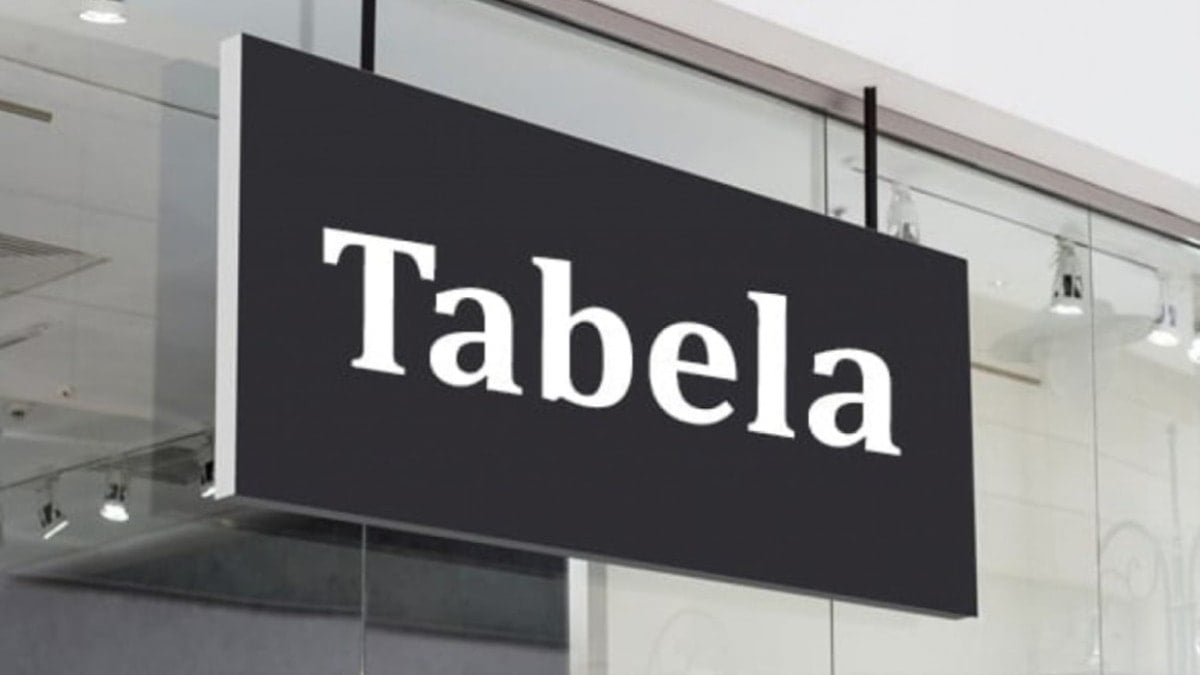 Binlerce esnafa tabela yükü