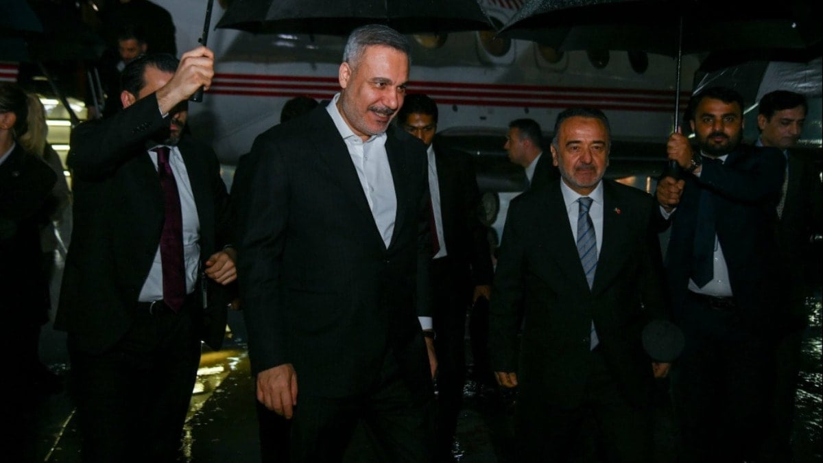 Hakan Fidan'dan 'İran' çıkarması: İslamabad'da kritik zirve