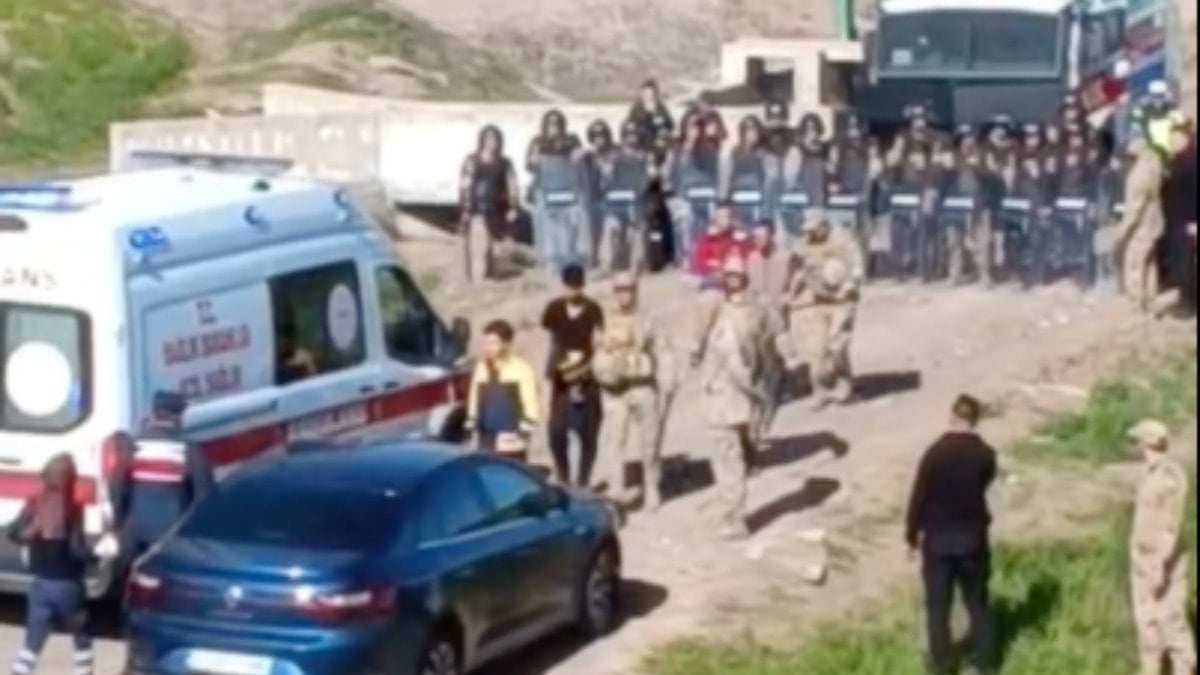 GES protestosunda mahalleliyle jandarma karşı karşıya geldi! 15 gözaltı, 4 yaralı