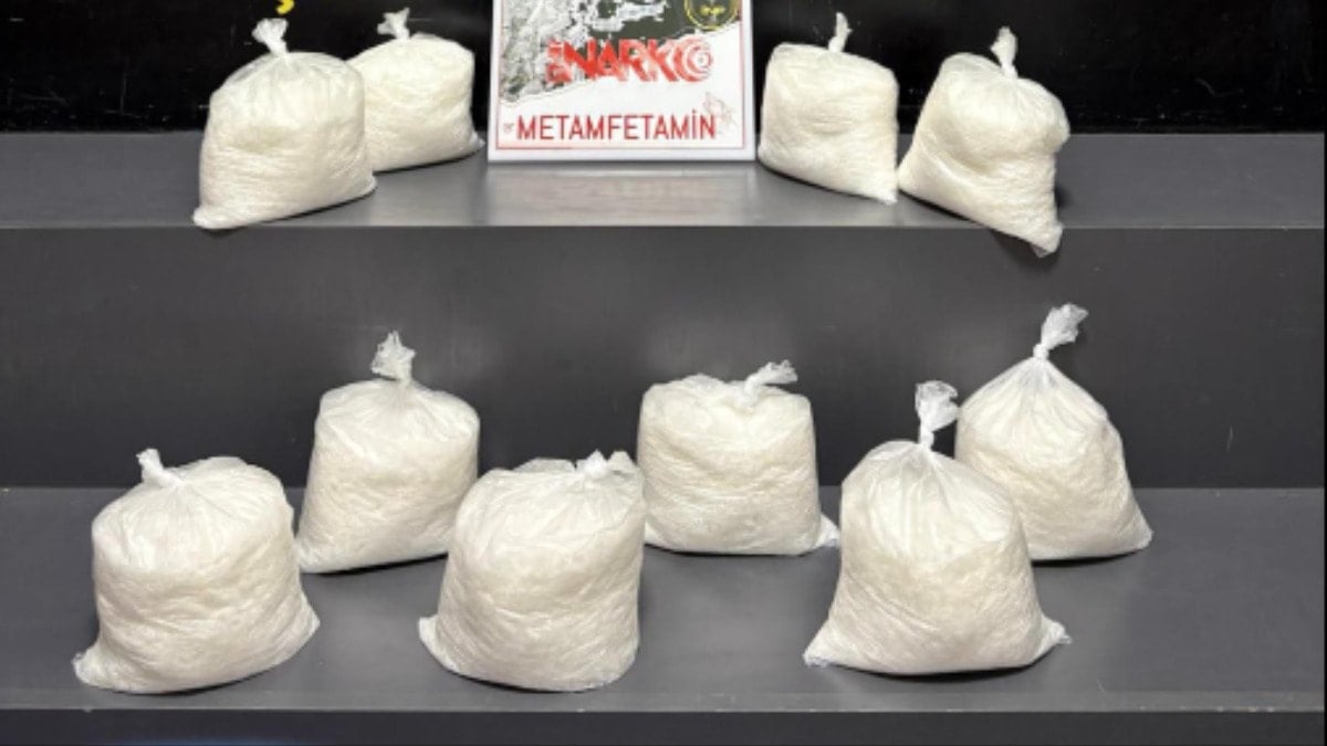 Kargo firmasına operasyon; 9 kilo metamfetamin ele geçirildi