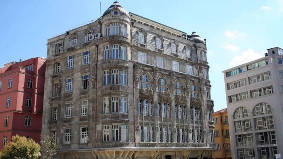 Tarihi bina 780 milyon liraya satıldı